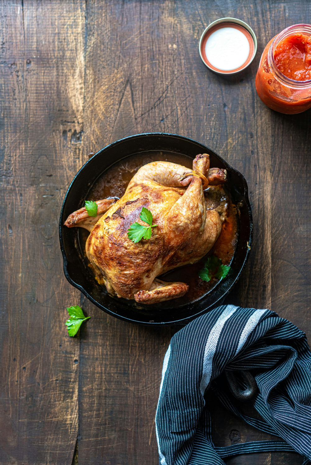 Hele Kamado Kip met Krokante Huid